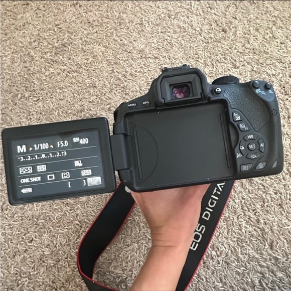 Canon EOS Rebel T5i 18-55mm IS STM - Picture 4 of 7